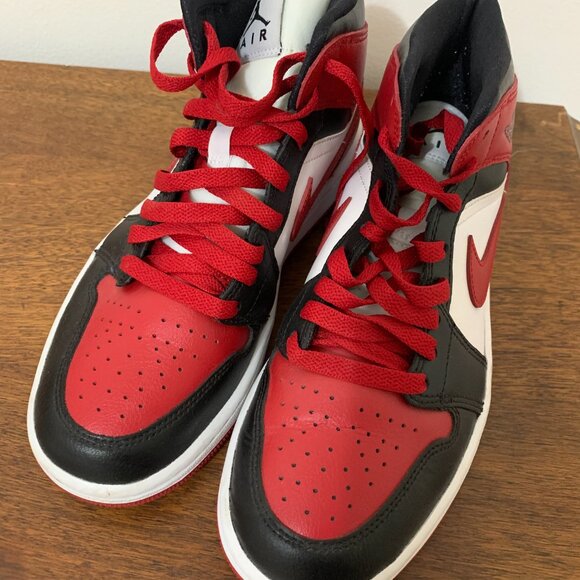 Air Jordan 1 Mid Chicago Black Toe Red White Size 6.5 Worn Once - Picture 6 of 9